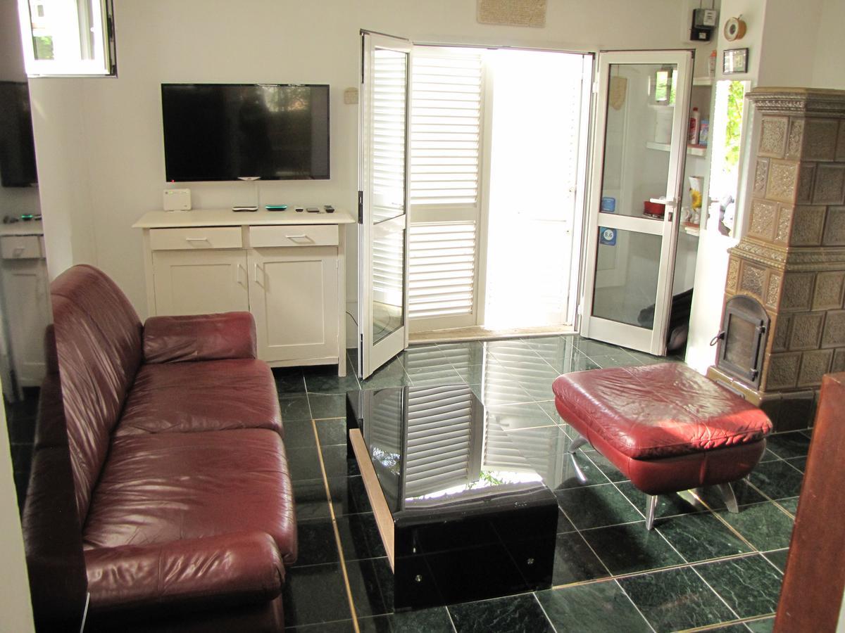 Holiday Home Momcilovic มาลินสกา ภายนอก รูปภาพ