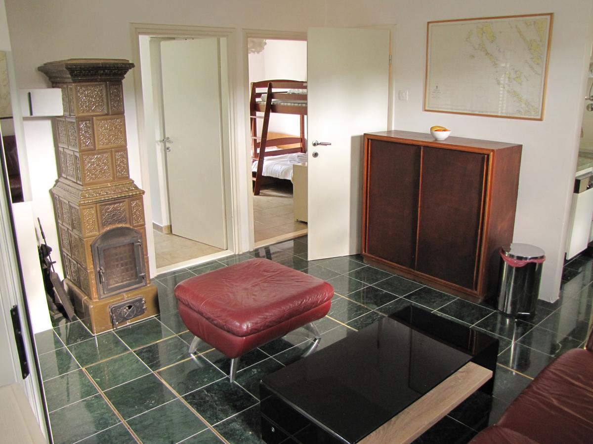 Holiday Home Momcilovic มาลินสกา ภายนอก รูปภาพ