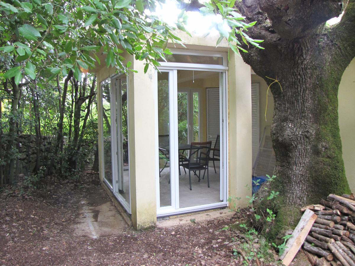 Holiday Home Momcilovic มาลินสกา ภายนอก รูปภาพ